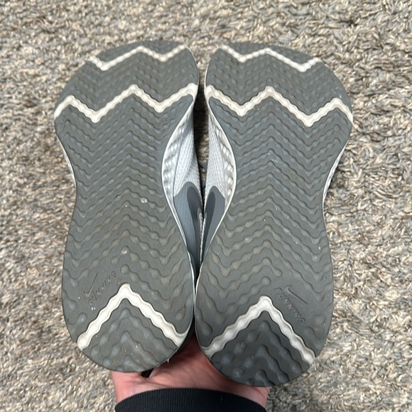 Nike Revolution 5 - Picture 6 of 7